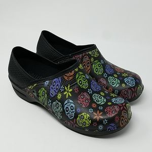 sanita sugar skull clogs